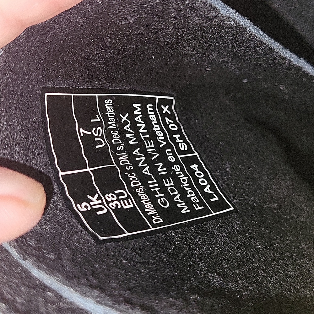 Dr. Martens Ghilana Max Black patent leather platform boots, sz 7/ Eu 38 - Picture 5 of 5